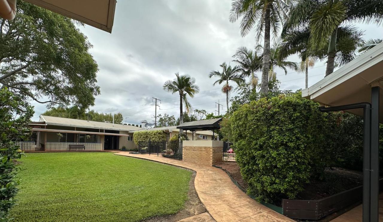 Mareeba Motor Inn Bagian luar foto