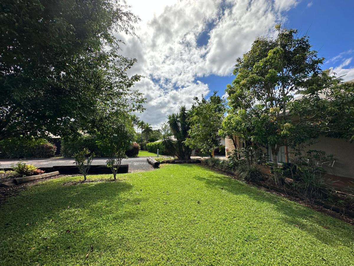 Mareeba Motor Inn Bagian luar foto
