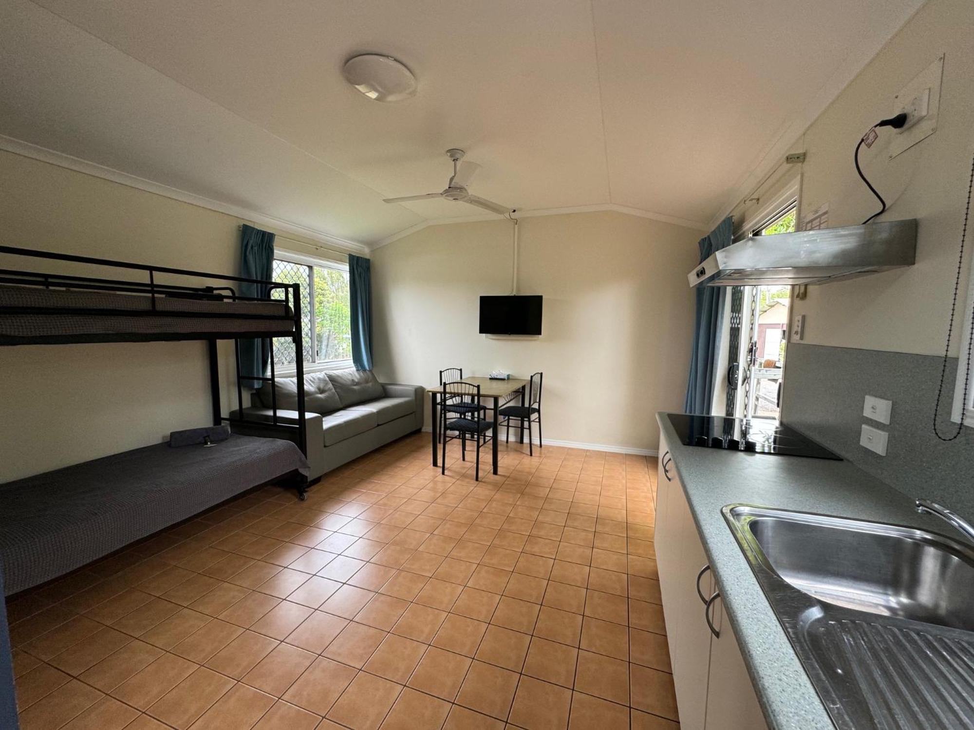 Mareeba Motor Inn Bagian luar foto