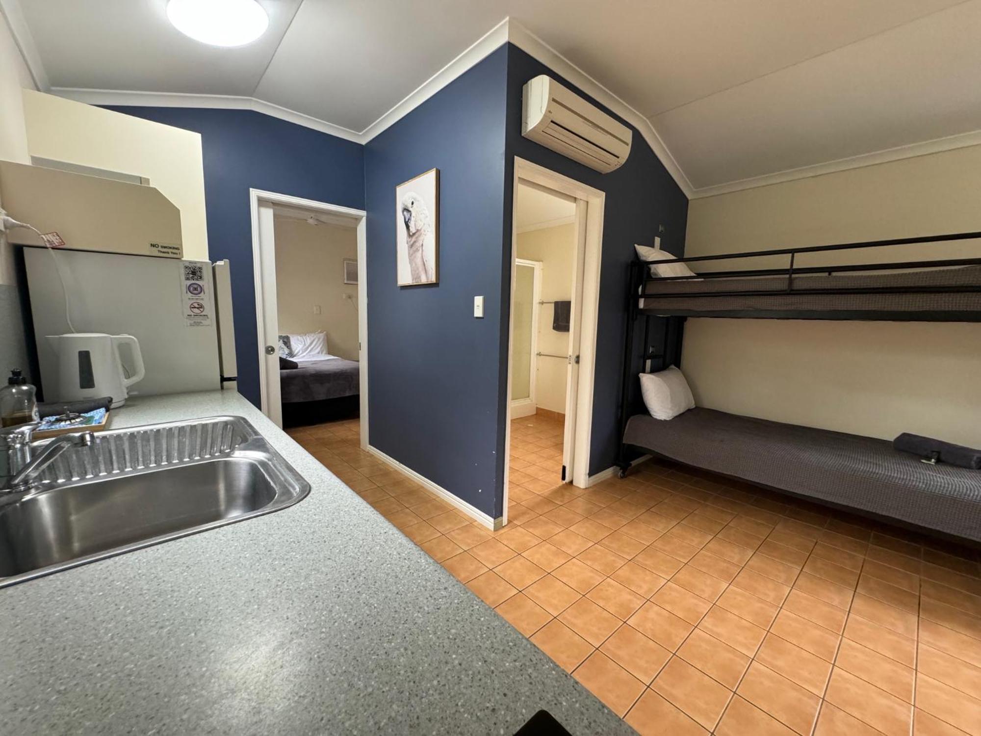 Mareeba Motor Inn Bagian luar foto