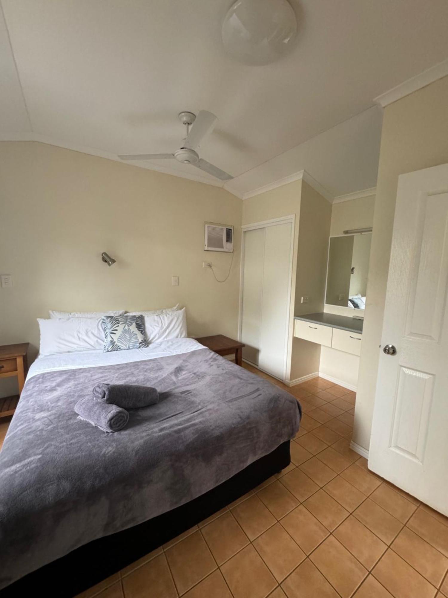 Mareeba Motor Inn Bagian luar foto