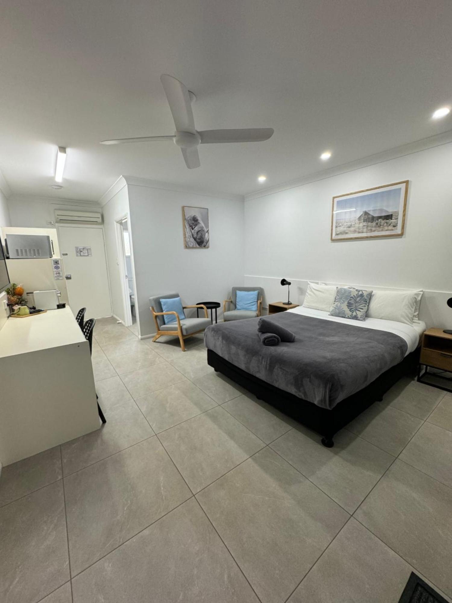 Mareeba Motor Inn Bagian luar foto