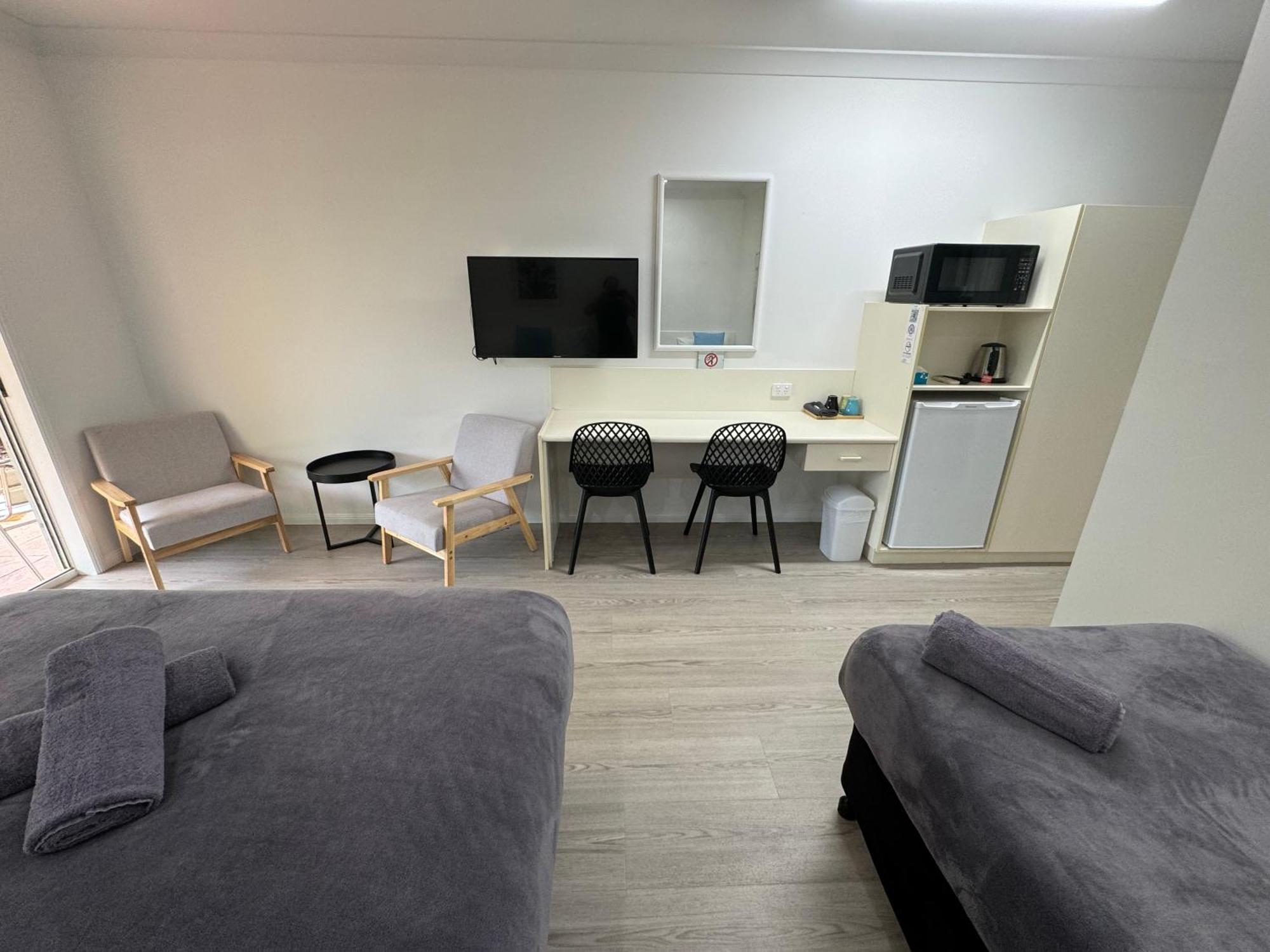 Mareeba Motor Inn Bagian luar foto