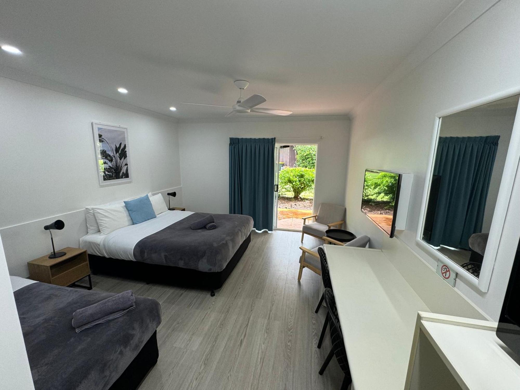 Mareeba Motor Inn Bagian luar foto