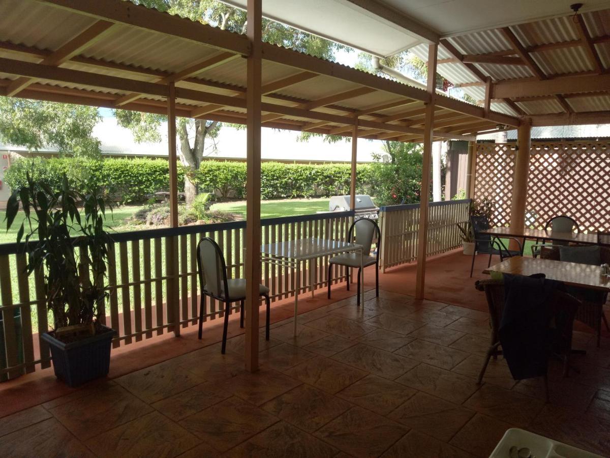 Mareeba Motor Inn Bagian luar foto